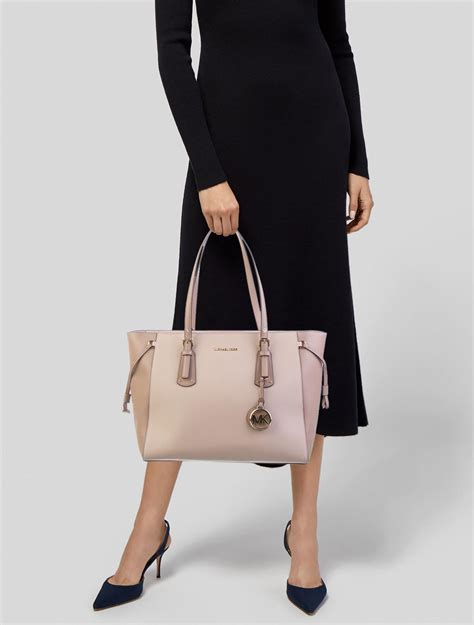 michael kors 2 tone purse|michael kors voyager medium tote.